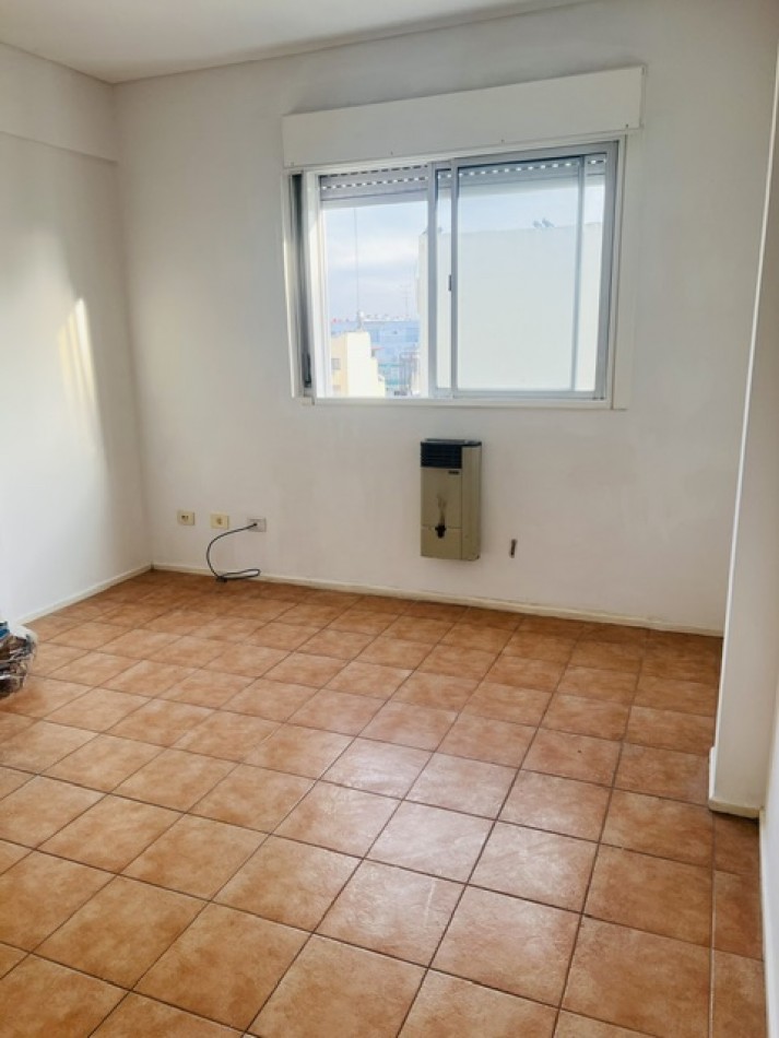 ¡¡Amplio 2 ambientes en la mejor zona de Villa Urquiza!! Muy luminoso.