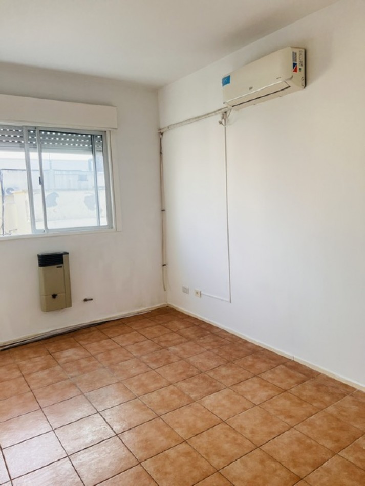 ¡¡Amplio 2 ambientes en la mejor zona de Villa Urquiza!! Muy luminoso.