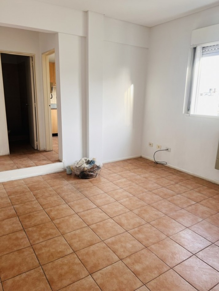 ¡¡Amplio 2 ambientes en la mejor zona de Villa Urquiza!! Muy luminoso.