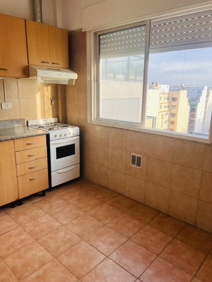 ¡¡Amplio 2 ambientes en la mejor zona de Villa Urquiza!! Muy luminoso.
