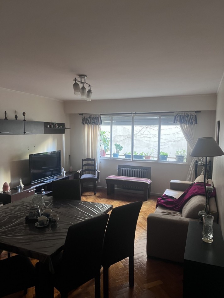 ¡SEMIPISO DE 3 AMPLIOS AMBIENTES EN EXCELENTE UBICACION!