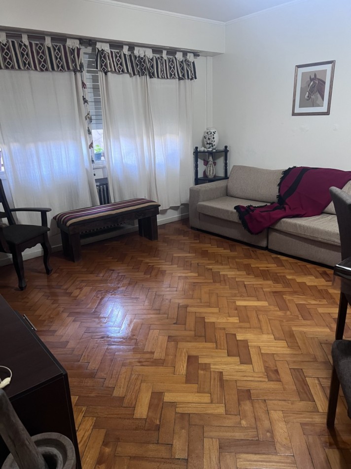 ¡SEMIPISO DE 3 AMPLIOS AMBIENTES EN EXCELENTE UBICACION!