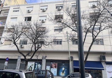 Departamento de 3/4 ambientes al frente en excelente ubicacion!