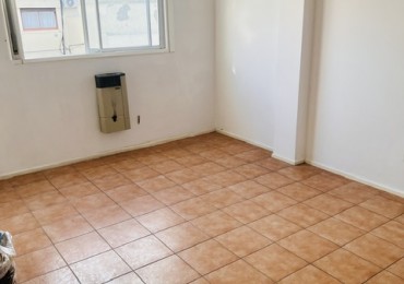¡¡Amplio 2 ambientes en la mejor zona de Villa Urquiza!! Muy luminoso.